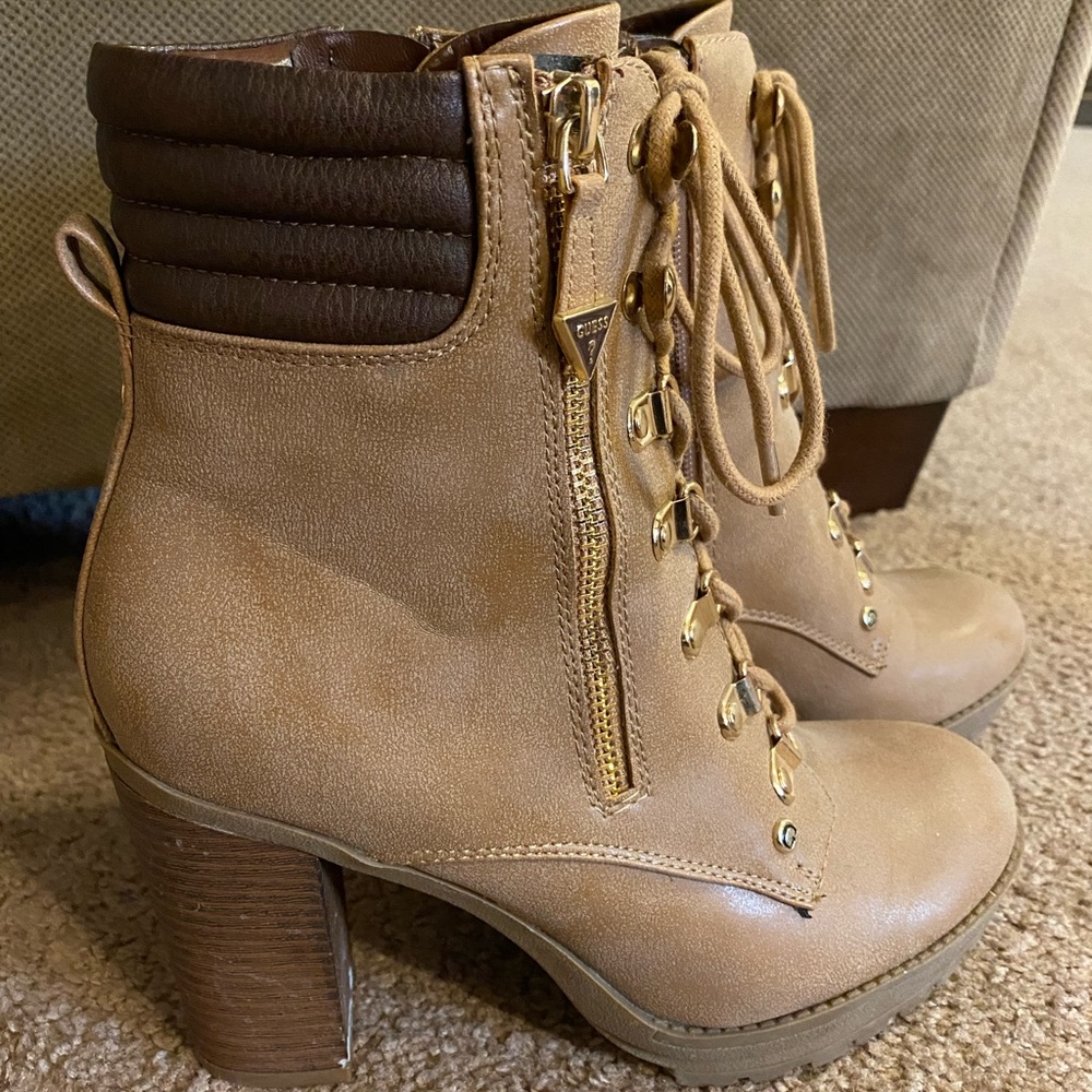 Ladies Guess Boots. Size 7. Excellent condition. Only worn twice.